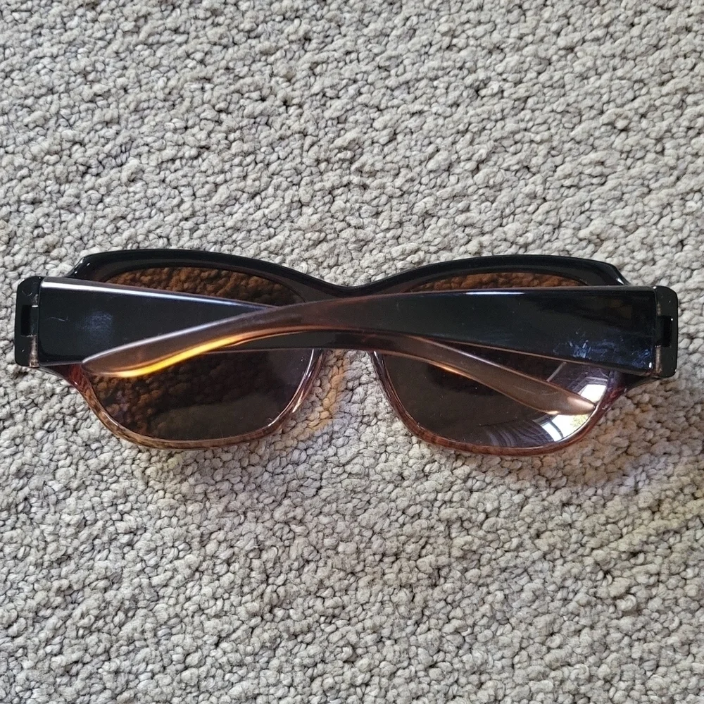 Foster Grant Solar Shield Polarized Brownish Black Chic Women's Sunglasses
